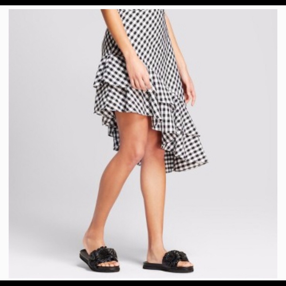 Asymmetrical ruffle gingham skirt, size 4